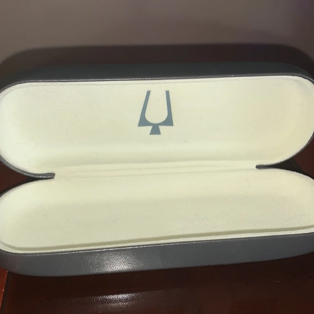Bulova Grey Hard Glasses Clamshell Case EUC